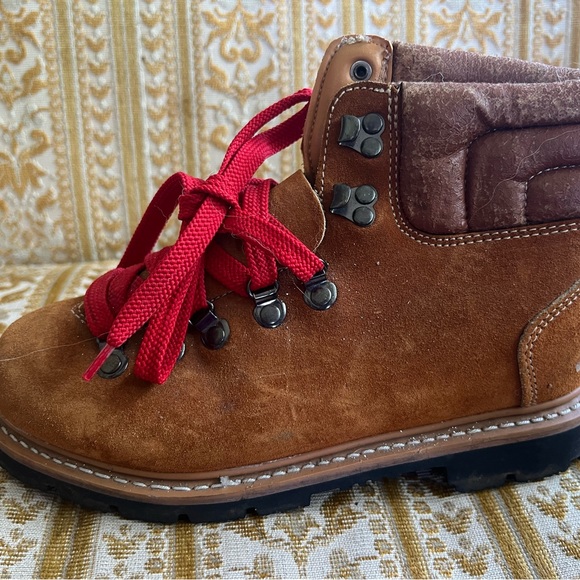 Vintage Suede Classic Hiking Boots - Picture 4 of 4